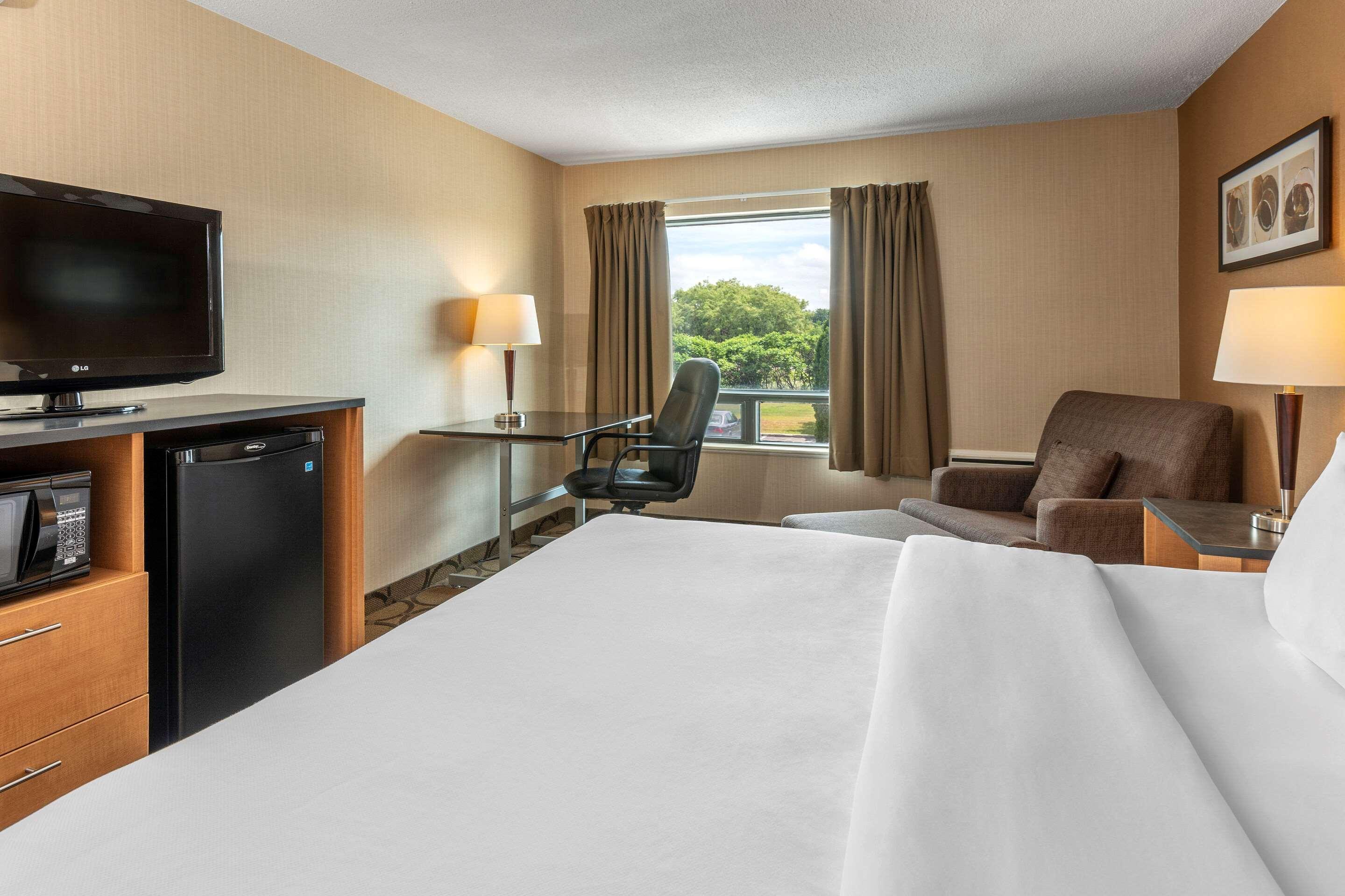 Comfort Inn Λαβάλ Εξωτερικό φωτογραφία