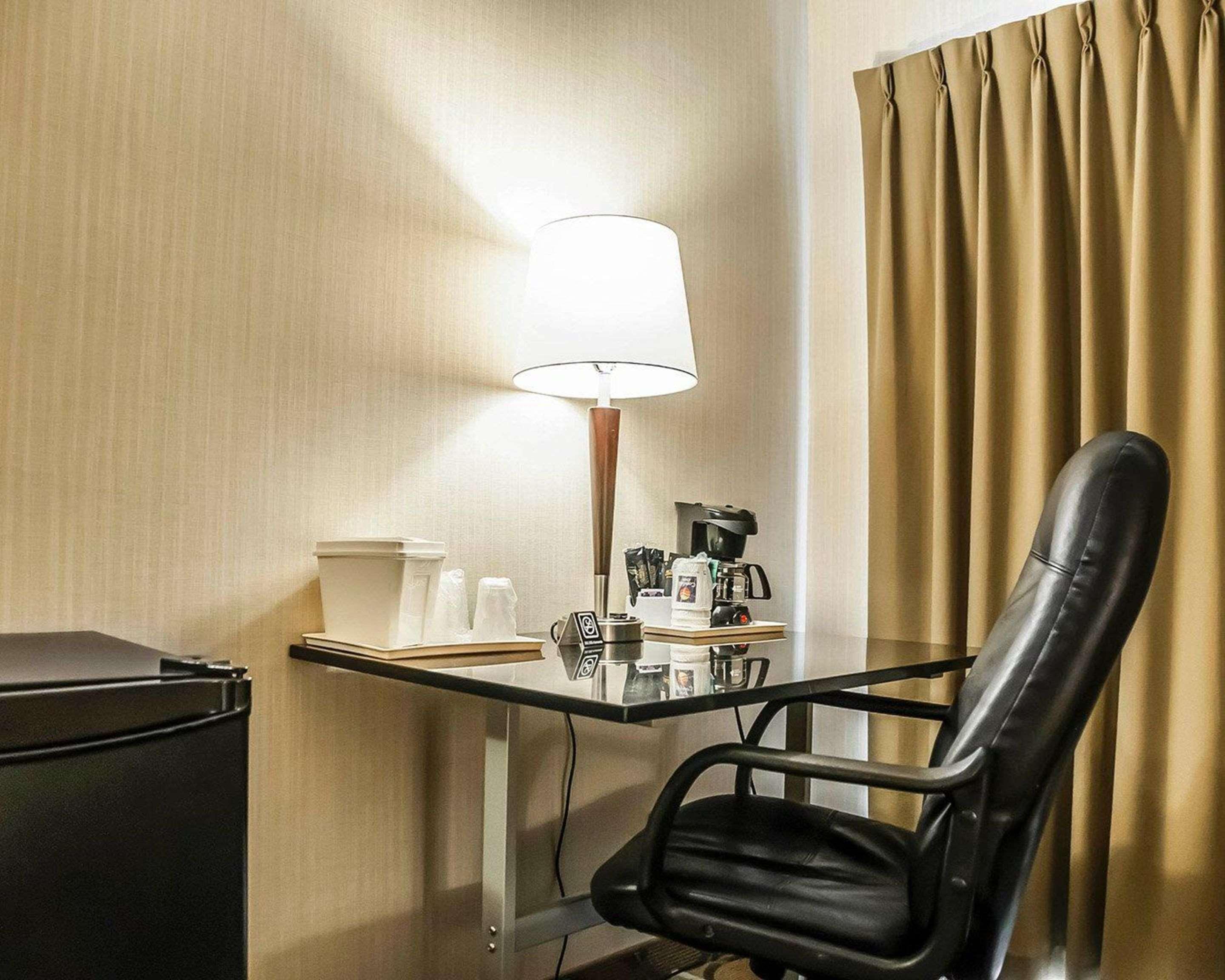 Comfort Inn Λαβάλ Εξωτερικό φωτογραφία