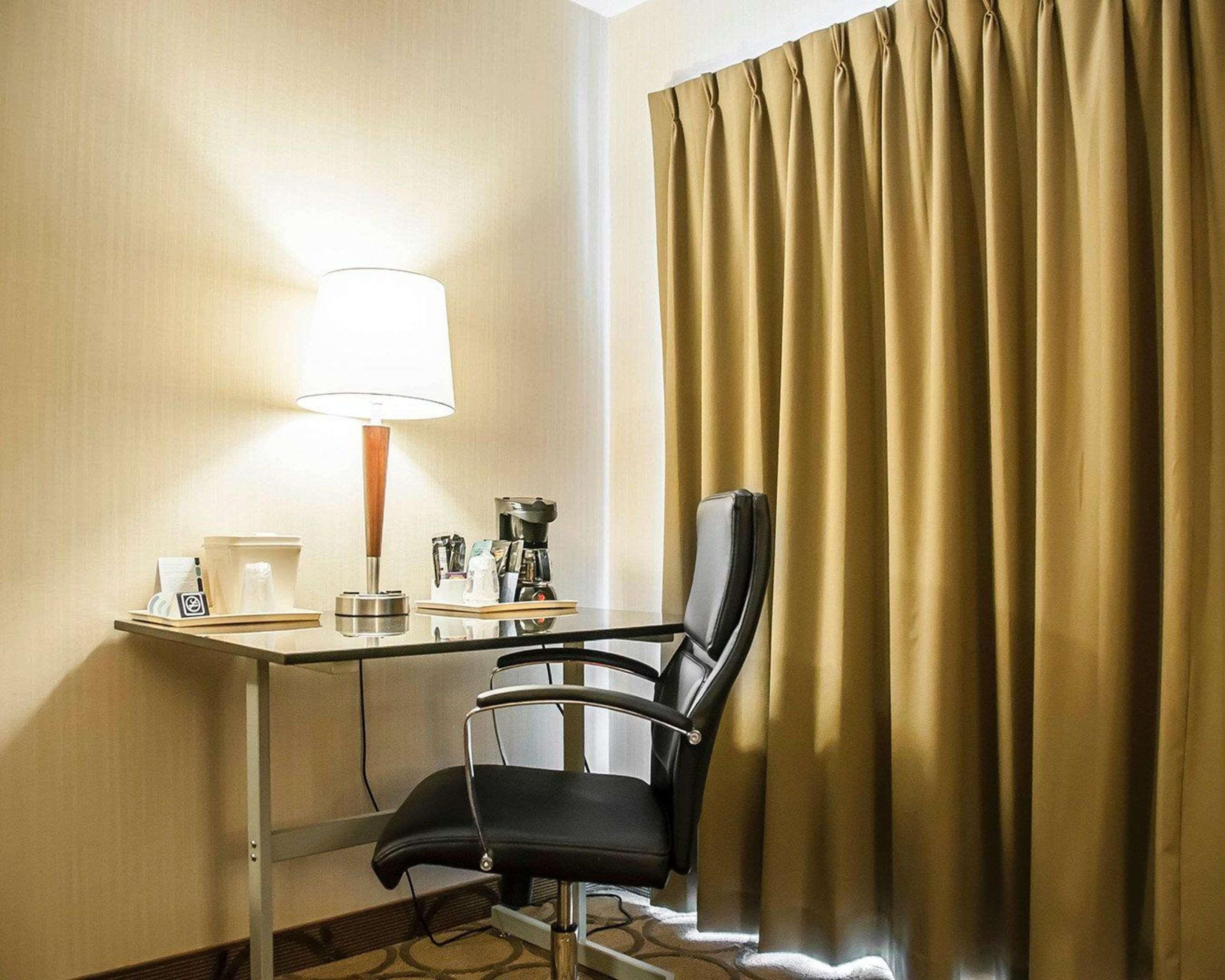 Comfort Inn Λαβάλ Εξωτερικό φωτογραφία